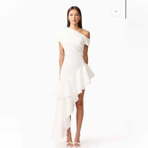 elliatt livia white satin asymmetrical draped one shoulder maxi gown dress small